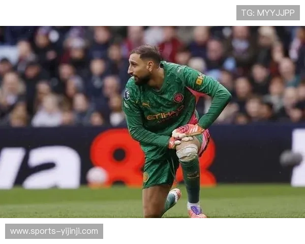 多纳鲁马点球扑救难掩失球 曼城门将防线沟通存隐患